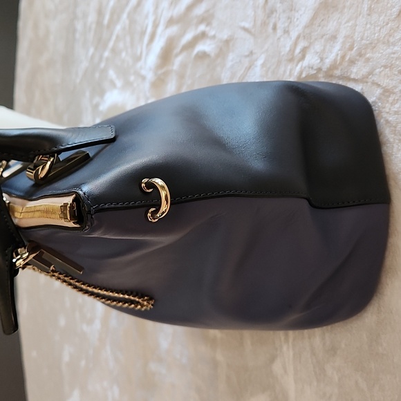 Chloe Bailey Two Toned Navy Bag - Picture 3 of 13